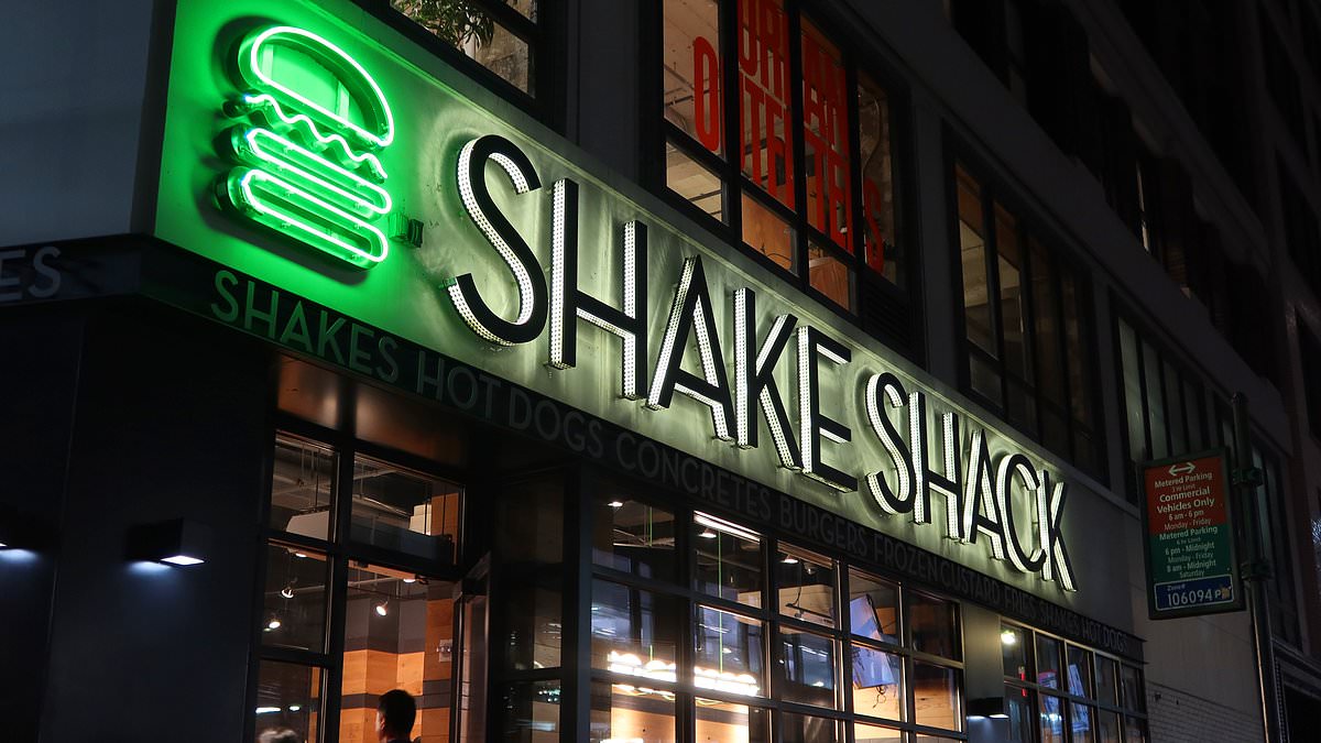 taylor-alert-–-revealed:-how-nfl-fans-can-get-a-free-shake-shack-chicken-sandwich-this-weekend