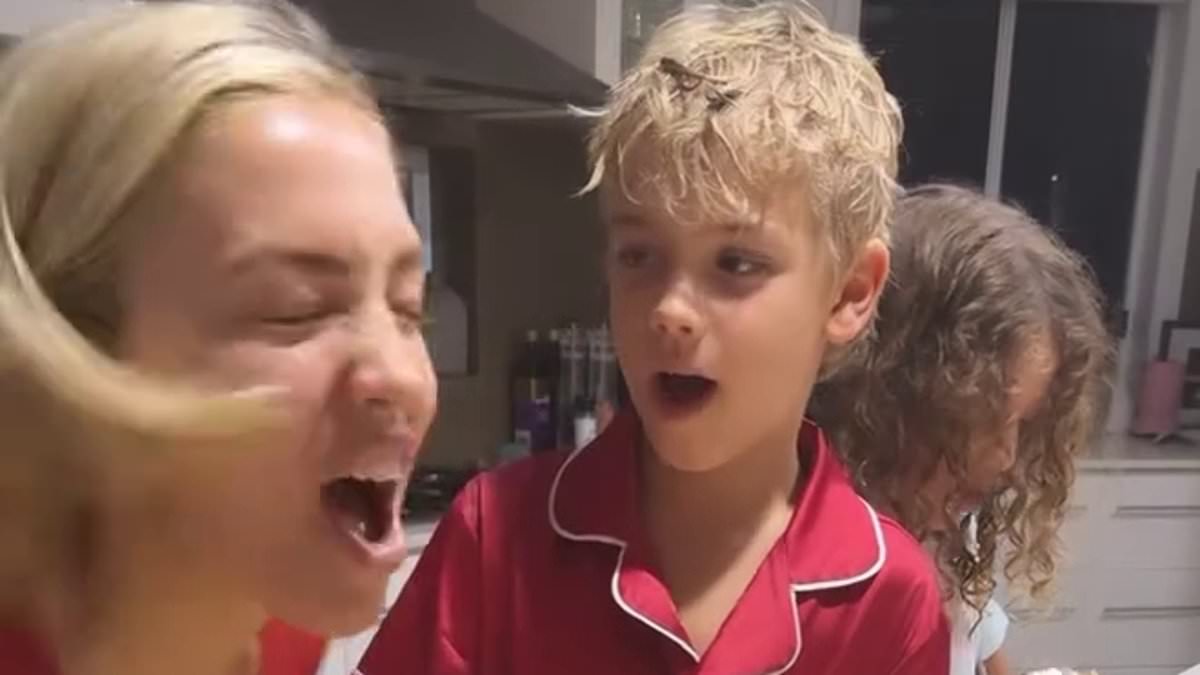 taylor-alert-–-tammy-hembrow-gets-into-the-christmas-spirit-as-she-bakes-cookies-with-her-children-at-her-gold-coast-mansion