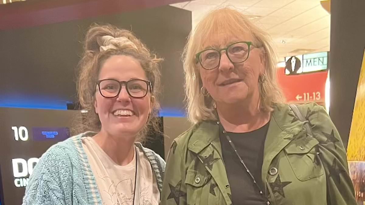 taylor-alert-–-travis-kelce’s-mom-donna-spotted-watching-taylor-swift’s-film-the-eras-tour-at-movie-theatre-in-florida…-amid-kansas-city-chiefs-player’s-hot-new-romance-with-pop-star