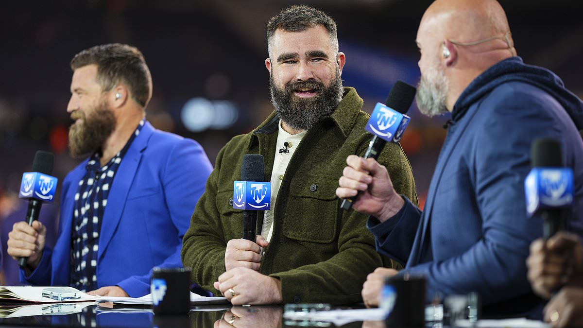 taylor-alert-–-jason-kelce-reveals-all-on-his-very-different-bye-week-to-travis-kelce-–-after-he-was-filmed-getting-roasted-at-chicago-hotdog-joint-for-being-‘taylor-swift’s-boyfriend’s-brother’