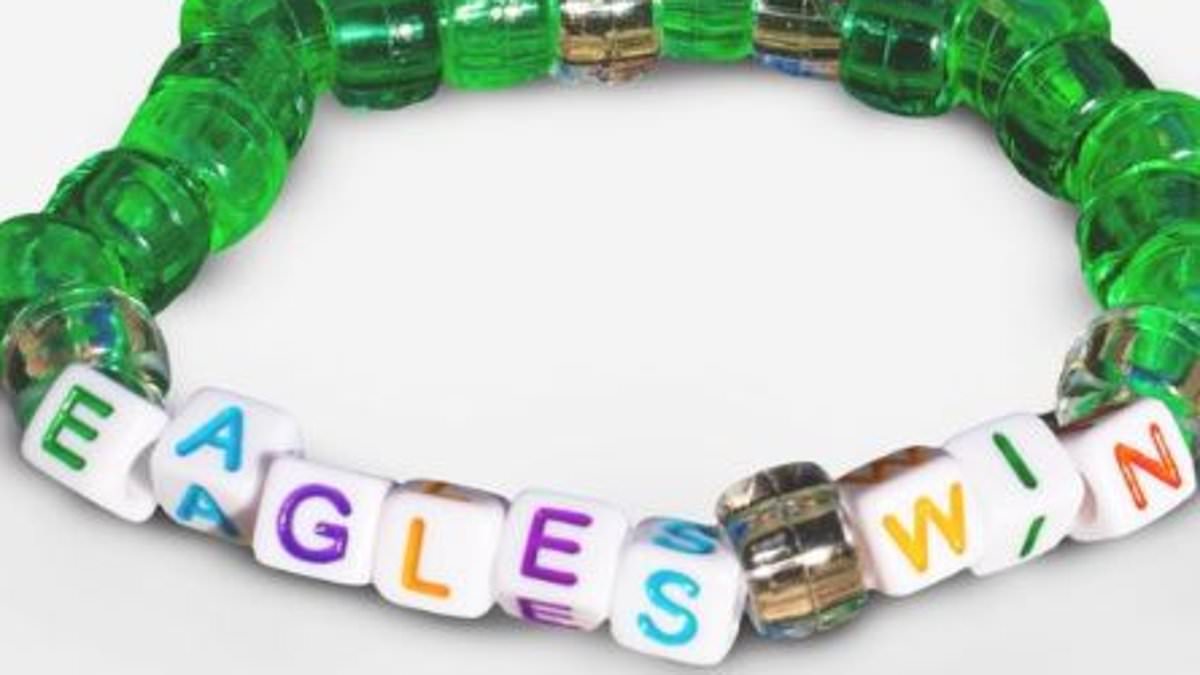 taylor-alert-–-travis-kelce-and-taylor-swift-trolled-by-the-philadelphia-eagles-after-chiefs-win-with-friendship-bracelet-post-–-while-fans-joke-about-her-reaction-to-his-costly-fumble-in-the-fourth-quarter