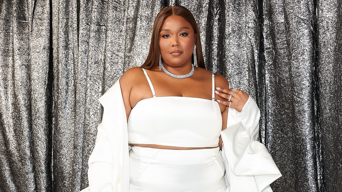 taylor-alert-–-beyonce’s-a-list-audience!-lizzo,-kelly-rowland,-janelle-monae-and-lori-harvey-get-glam-to-support-the-singer-at-big-premiere-of-her-renaissance-concert-film-in-beverly-hills