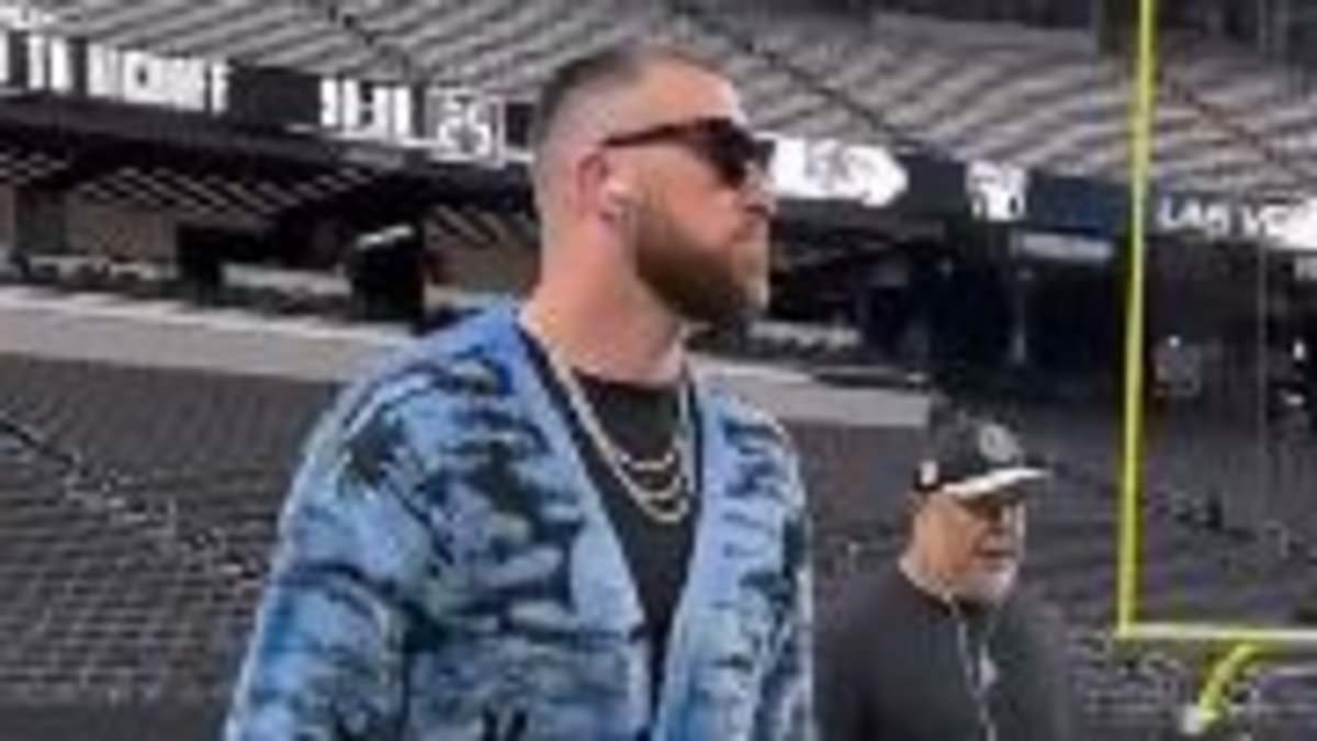 taylor-alert-–-travis-kelce-arrives-for-chiefs’-must-win-game-against-the-raiders-in-a-flamboyant-cardigan-and-sunglasses-as-taylor-swift’s-boyfriend-looks-to-hit-back-from-getting-beat-by-his-brother