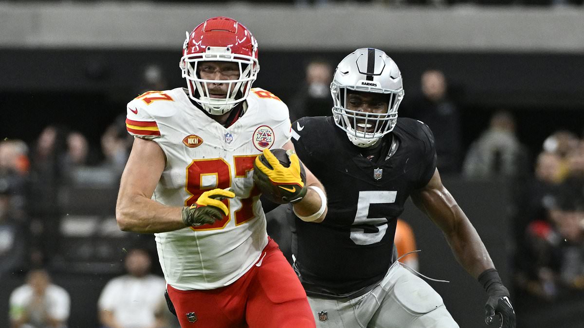 taylor-alert-–-travis-kelce-‘looks-old’-and-is-‘wobbling’-for-the-chiefs-–-but-it-has-nothing-to-do-with-taylor-swift,-says-ex-nfl-scout-john-middlekauff:-‘he’s-34,-he-has-a-lot-of-miles-on-his-body’