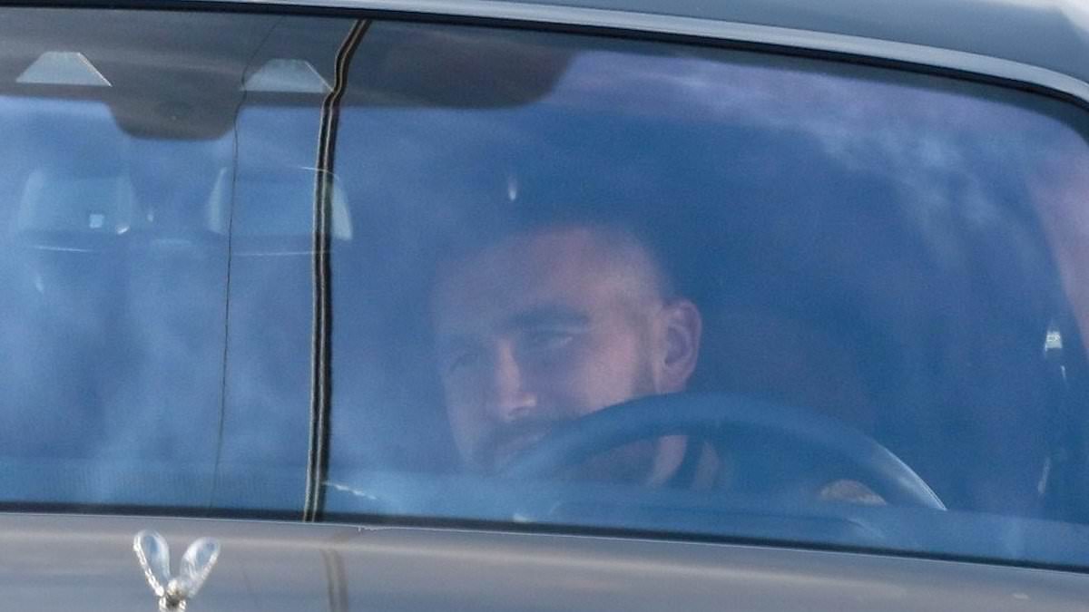 taylor-alert-–-exclusive:-travis-kelce-spotted-heading-home-alone-in-his-$400,000-rolls-royce-from-chief’s-training-in-kansas-city