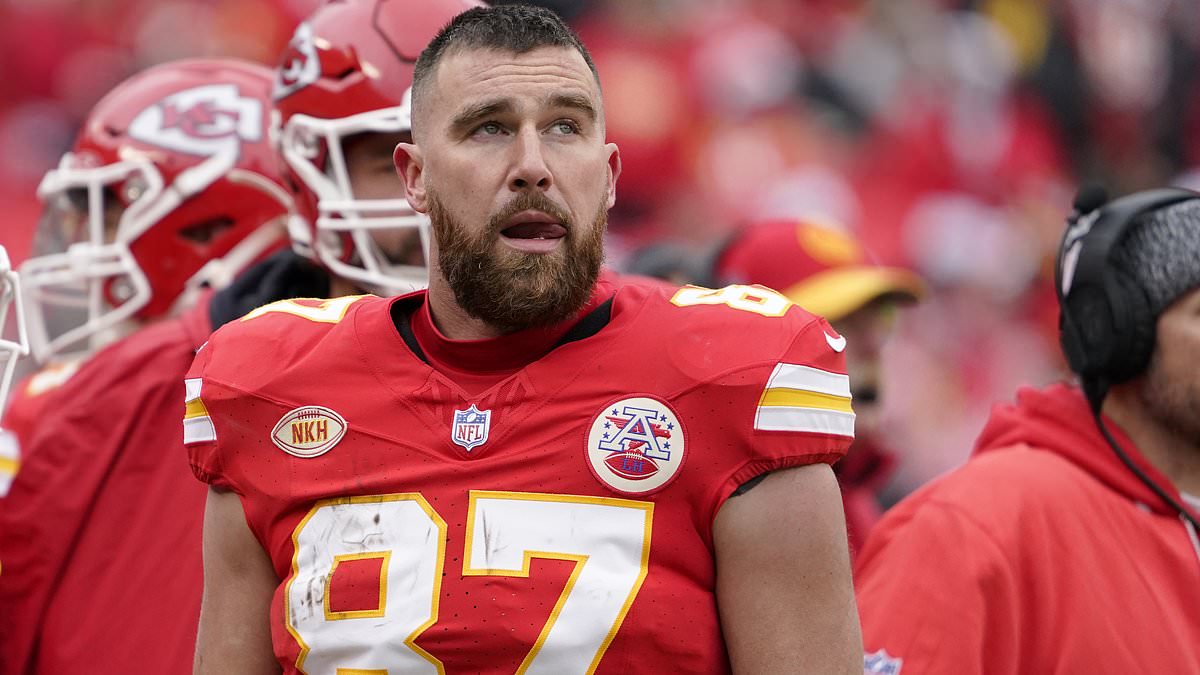 taylor-alert-–-travis-kelce-slams-his-helmet-to-the-ground-and-clashes-with-coach-andy-reid-in-front-of-his-girlfriend-taylor-swift-as-kansas-city-chiefs-suffer-christmas-day-meltdown-vs.-raiders