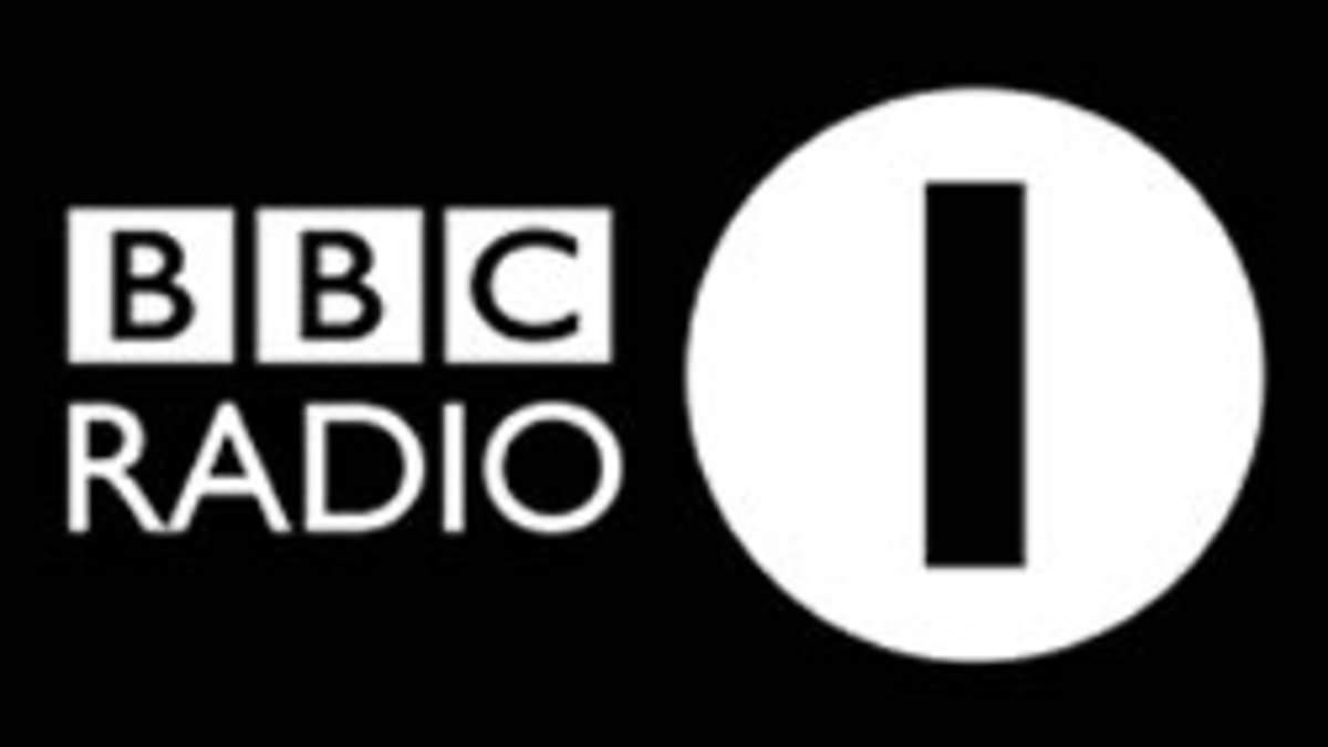 taylor-alert-–-bbc-radio-1-announce-their-hottest-records-of-the-year-–-but-do-you-agree?