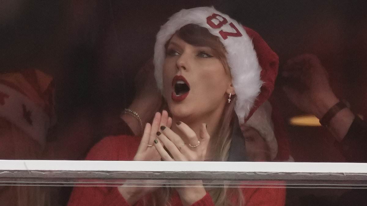 taylor-alert-–-tony-romo-calls-taylor-swift-travis-kelce’s-‘wife’-again-after-cameras-cut-to-her-in-the-stands-at-chiefs’-christmas-day-showdown-with-raiders