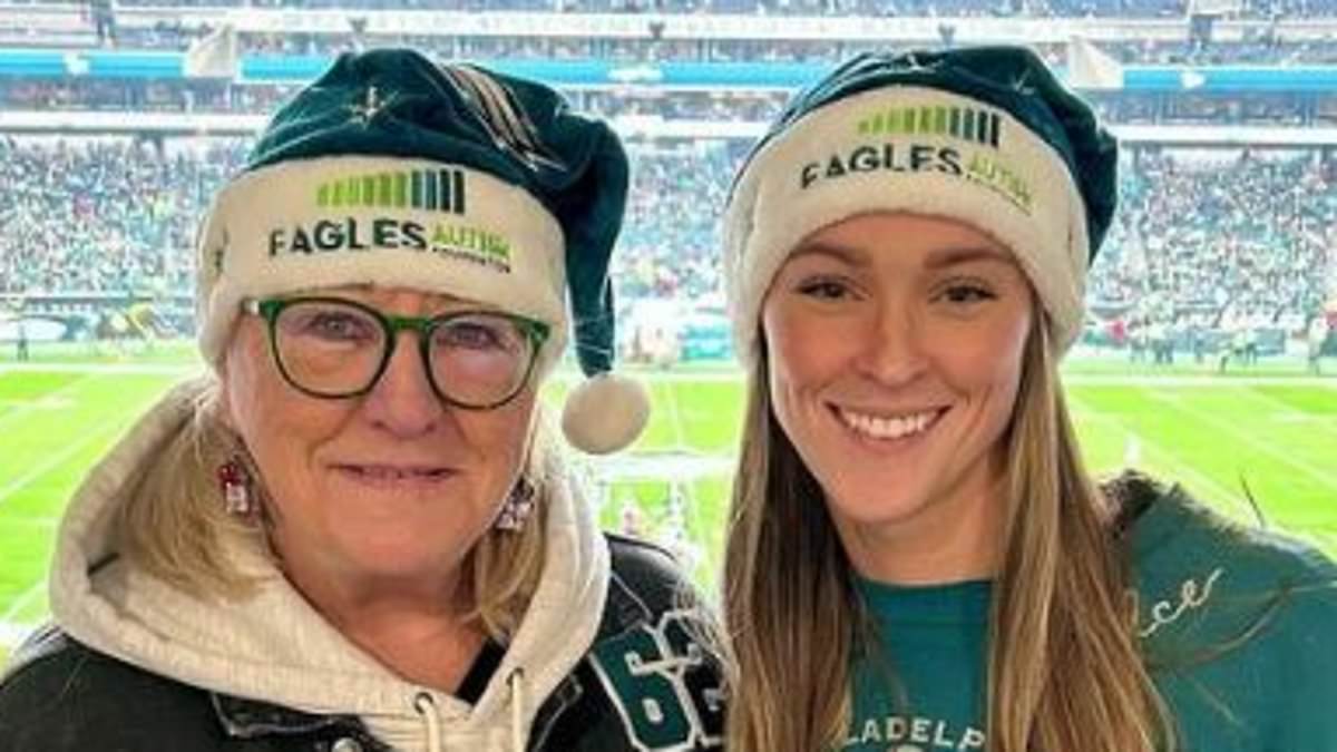 taylor-alert-–-donna-and-kylie-kelce-pose-together-at-christmas-day-eagles-game-after-raising-money-for-nfl-team’s-autism-charity-by-selling-‘mama-kelce’-cookies-–-after-she-chose-to-watch-jason-over-travis-with-taylor-swift