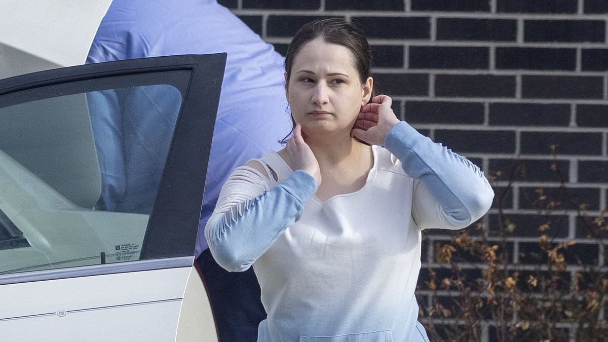 taylor-alert-–-gypsy-rose-blanchard-is-seen-for-the-first-time-leaving-missouri-hotel-with-husband-after-being-released-from-prison-for-killing-her-munchausen-by-proxy-mom