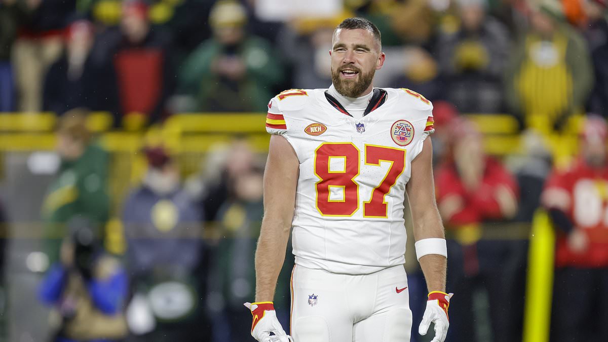 taylor-alert-–-travis-kelce-invited-again-to-visit-the-chicago-blackhawks-by-connor-bedard-–-who-offers-to-teach-the-nfl-star-how-to-play-hockey-as-he-calls-him:-‘one-of-the-best-football-players-in-the-world’