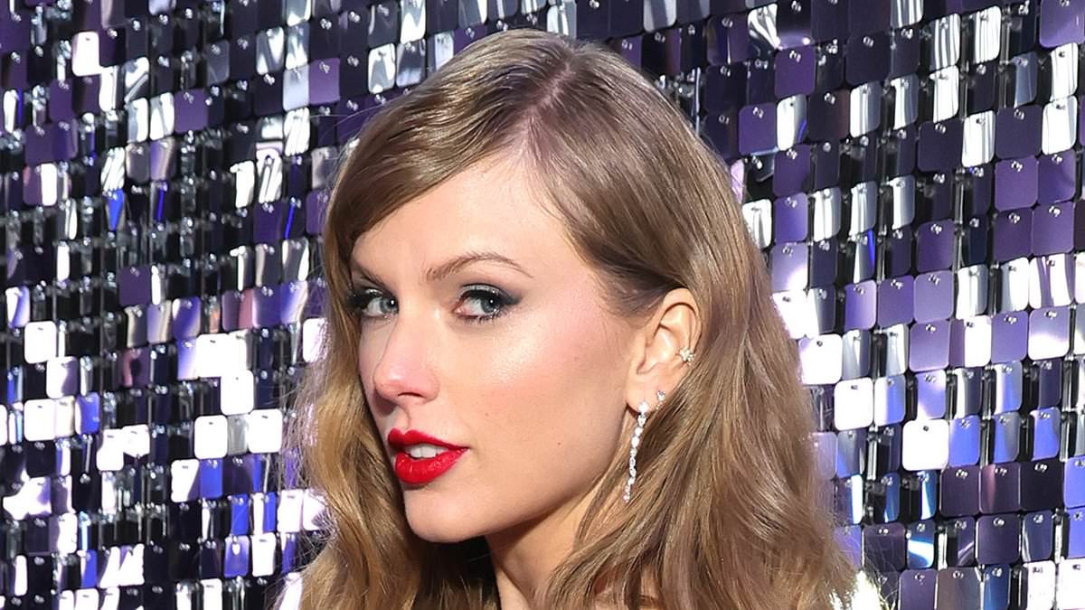 taylor-alert-–-taylor-swift-receives-stunning-display-of-flowers-delivered-to-her-home-in-nyc-–-as-boyfriend-travis-kelce-wants-to-make-her-34th-birthday-‘the-best-day-ever’