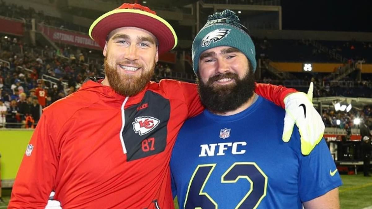 taylor-alert-–-toddlers-with-huge-grins-and-a-love-for-football,-teammates-at-the-university-of-cincinnati-and-super-bowl-rivals…-hilarious-(and-adorable!)-pictures-chart-the-kelce-brothers’-rise-from-cleveland-heights-to-nfl-stardom