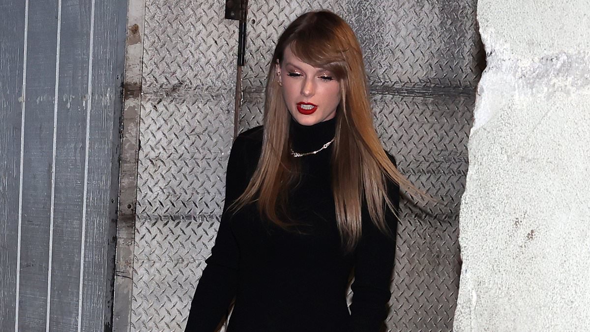 taylor-alert-–-taylor-swift-steps-out-with-brittany-mahomes-and-lindsay-bell-in-beverly-hills-amid-her-inner-circle’s-fury-at-new-york-times’-op-ed-suggesting-she’s-gay-–-as-megastar-prepares-to-watch-beau-travis-kelce-face-the-la-chargers