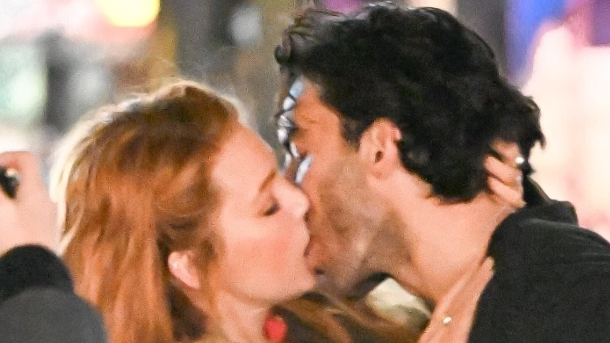 taylor-alert-–-blake-lively-shares-a-passionate-kiss-with-co-star-justin-baldoni-while-filming-on-set-of-their-romance-drama-movie-it-ends-with-us