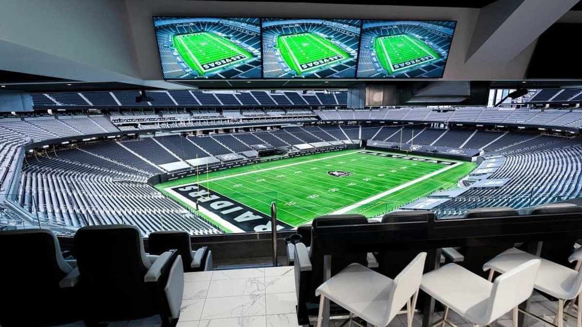 taylor-alert-–-super-bowl-2024:-inside-allegiant-stadium’s-luxury-suites-that-will-host-taylor-swift-and-the-stars-on-sunday…-with-guests-paying-up-to-$2.5million-for-wagyu-beef-hot-dogs,-unlimited-alcohol-and-the-best-seats-in-the-house