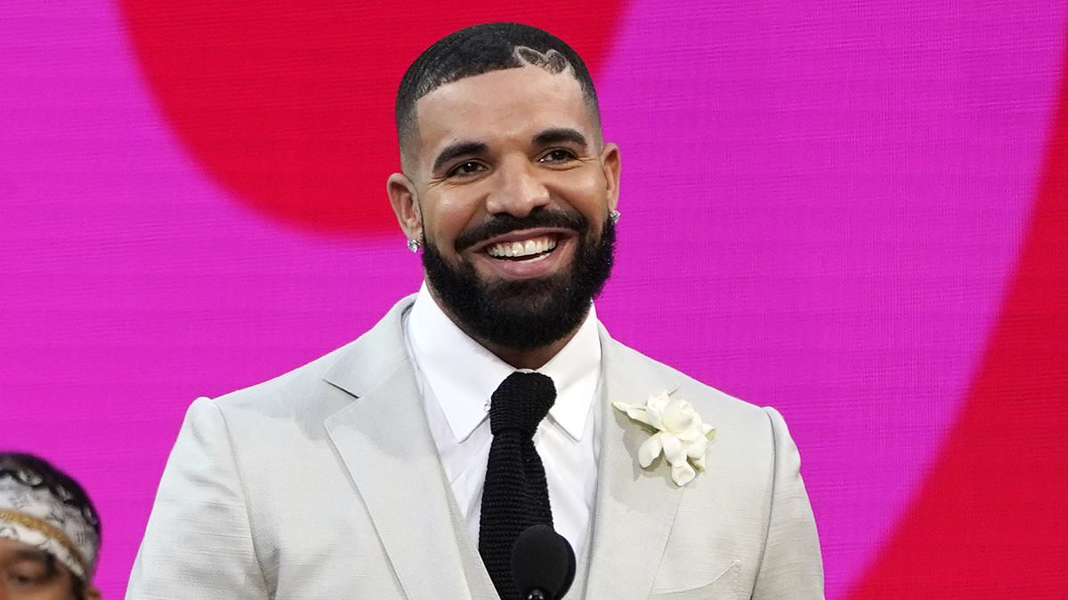 taylor-alert-–-will-the-taylor-swift-effect-withstand-the-drake-curse?-rapper-places-massive-$1.15-million-bet-on-the-chiefs-to-win-super-bowl-lviii:’i-can’t-bet-against-the-swifties’