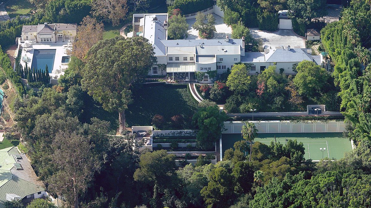 taylor-alert-–-travis-kelce-and-taylor-swift’s-love-nest:-aerial-images-of-singer’s-$25m-beverly-hills-mansion-show-it-makes-perfect-hideaway-for-power-couple-as-they-finally-enjoy-down-time-together