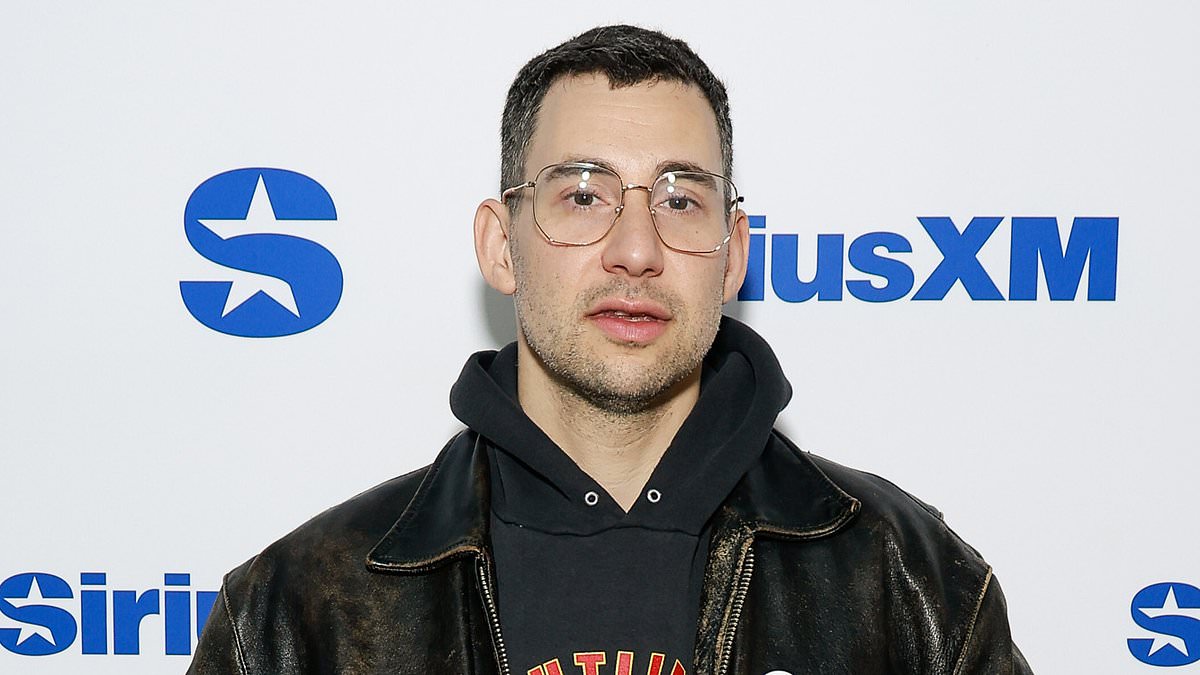 taylor-alert-–-taylor-swift’s-collaborator-jack-antonoff-abruptly-shuts-down-interview-after-being-asked-about-her-upcoming-album:-‘i-don’t-talk-about-that’