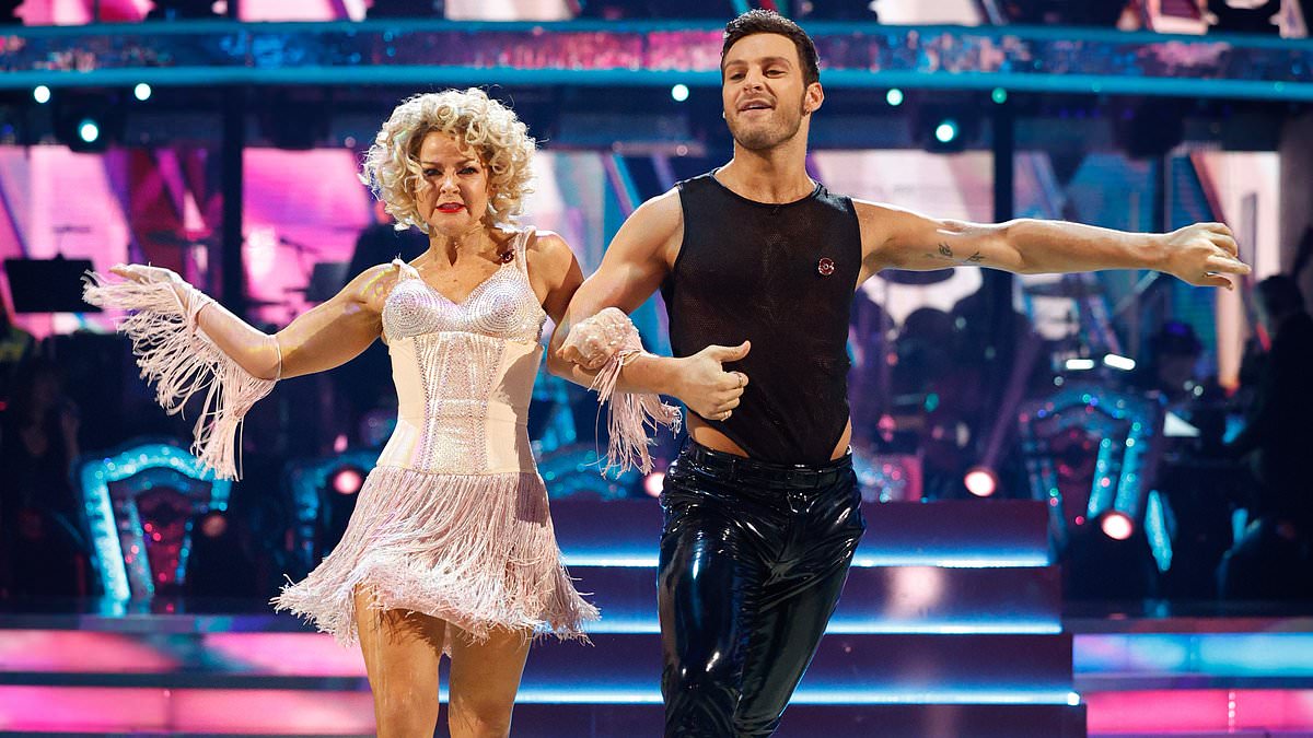 taylor-alert-–-recap-of-strictly-come-dancing-icons-week-as-fans-‘crying’-over-hilarious-gaffe