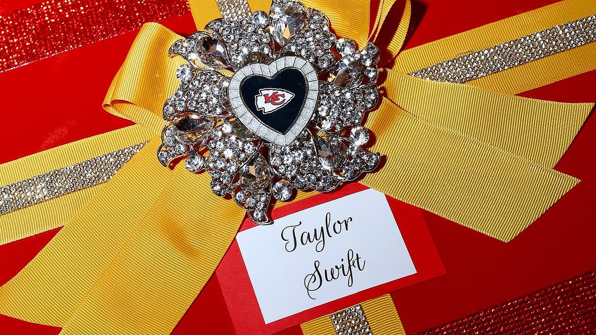 taylor-alert-–-chiefs-owner’s-wife-gave-taylor-swift-a-secret-gift-after-latest-win…-and-fans-are-desperate-to-know-what-it-is