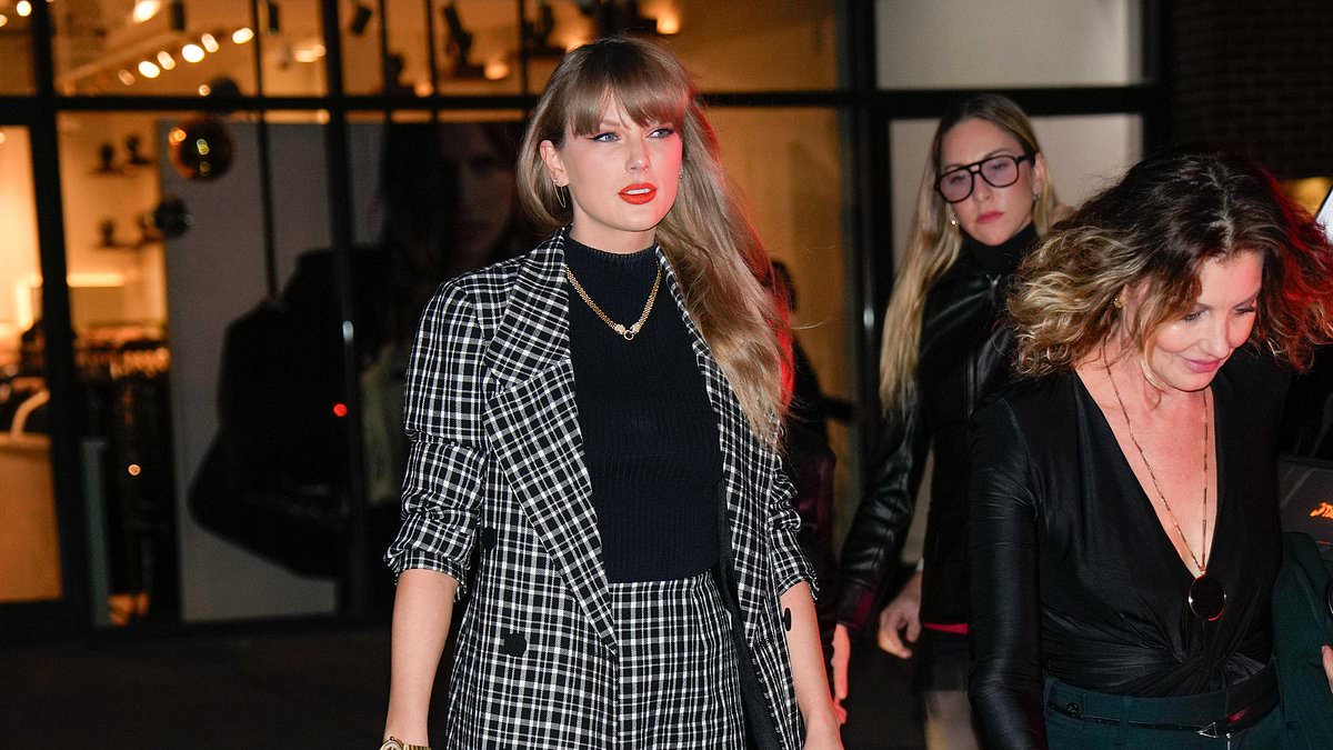 taylor-alert-–-taylor-swift-enjoys-a-girls-night-out-with-faith-hill-and-este-haim-at-private-members-only-club-in-nyc