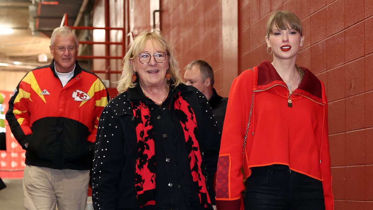 taylor-alert-–-taylor-swift-winks-at-mystery-admirer-as-she-arrives-to-watch-travis-kelce-and-the-kansas-city-chiefs