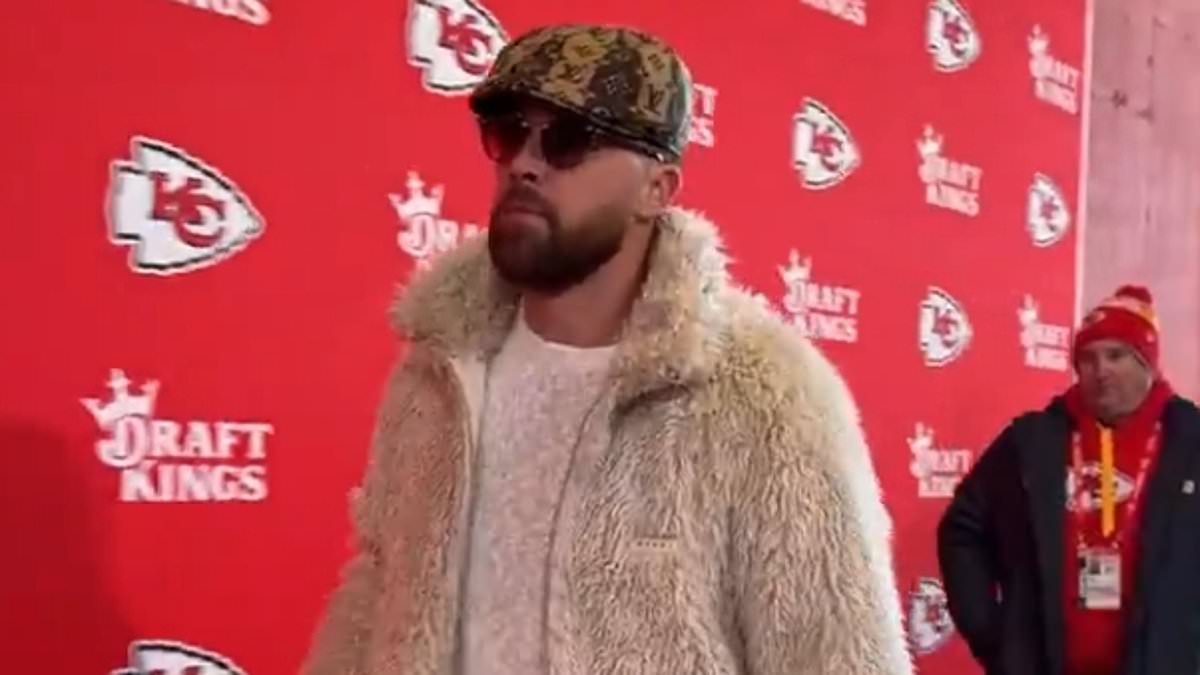 taylor-alert-–-travis-kelce-arrives-for-chiefs-texans-clash-in-fluffy-jacket-and-louis-vuitton-cap…-with-taylor-swift-set-to-follow