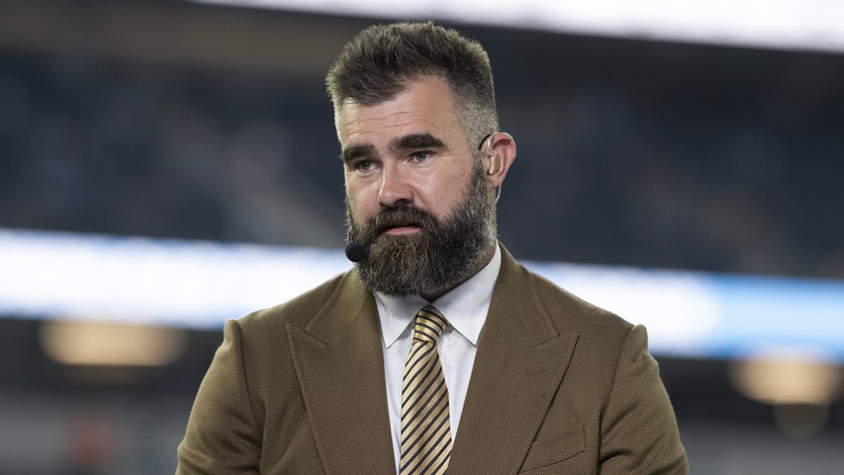 taylor-alert-–-jason-kelce’s-attendance-for-chiefs-texans-revealed-after-travis-confirmed-taylor-swift-would-be-at-the-game