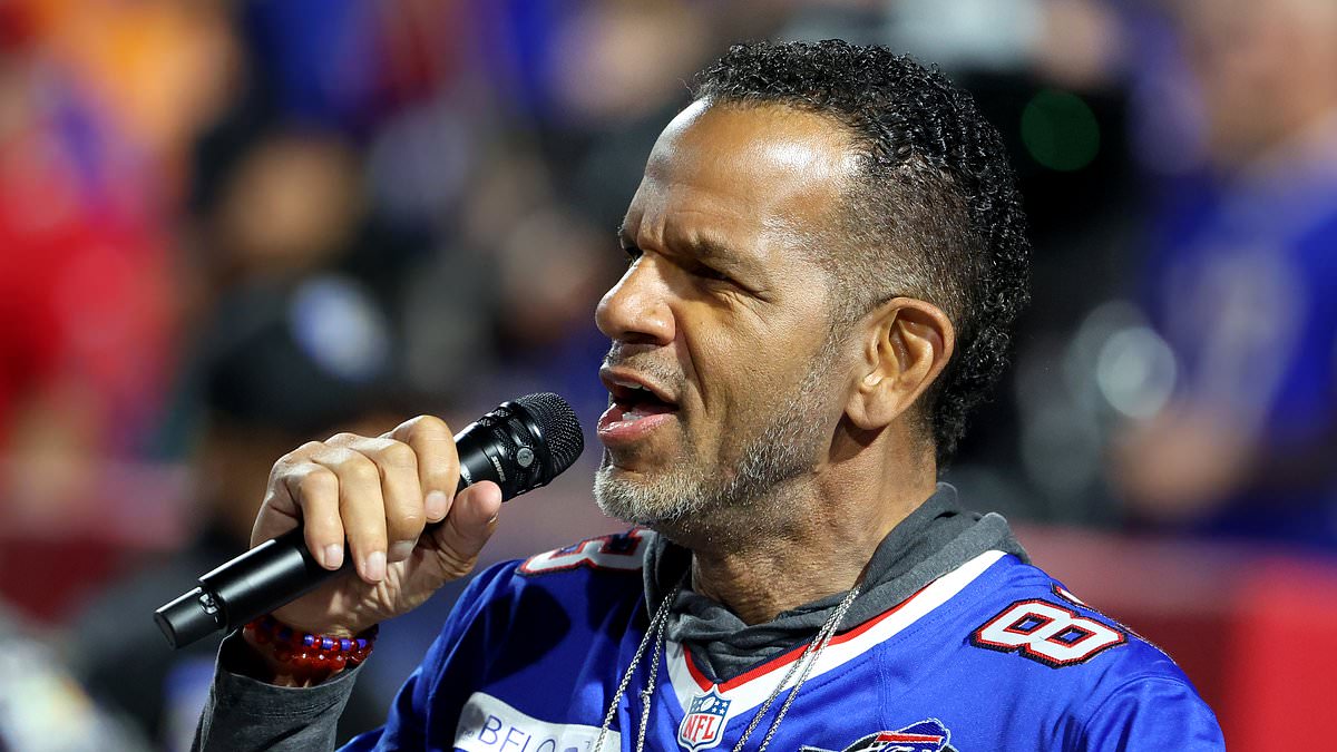 taylor-alert-–-nfl-legend andre-reed-claims-chiefs-rivals-‘have-to-beat-nfl-refs-and-taylor-swift’-to-win-in-kansas-city