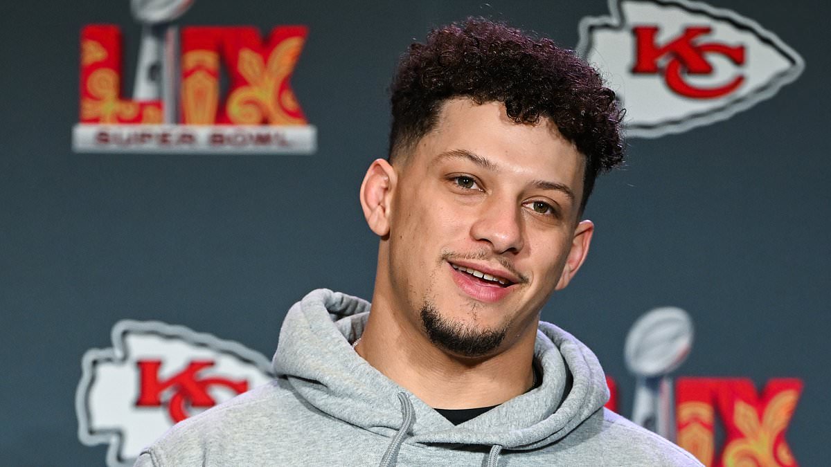 taylor-alert-–-patrick-mahomes-and-travis-kelce-react-to-donald-trump’s-super-bowl-appearance-after-brittany-went-against-taylor-and-backed-him-for-president