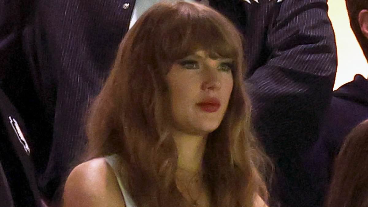 taylor-alert-–-what-did-taylor-swift-say-after-getting-booed-at-super-bowl-2025?-lip-reader-reveals-her-five-word-reaction