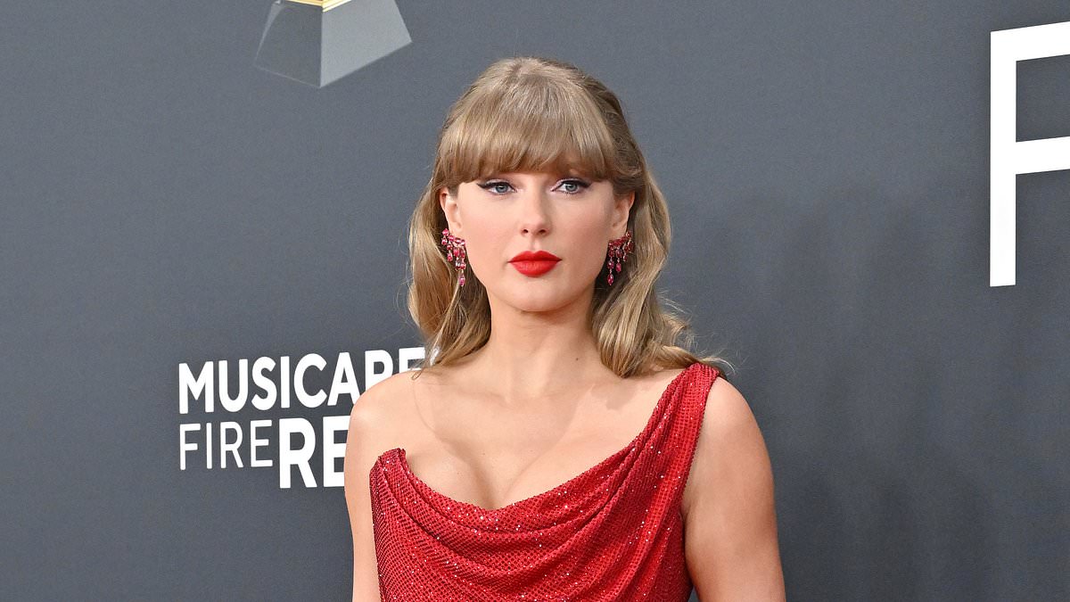 taylor-alert-–-taylor-swift-fans-think-resurfaced-clip-means-she’s-the-cause-of-jake-gyllenhaal-and-ryan-reynolds-falling-out