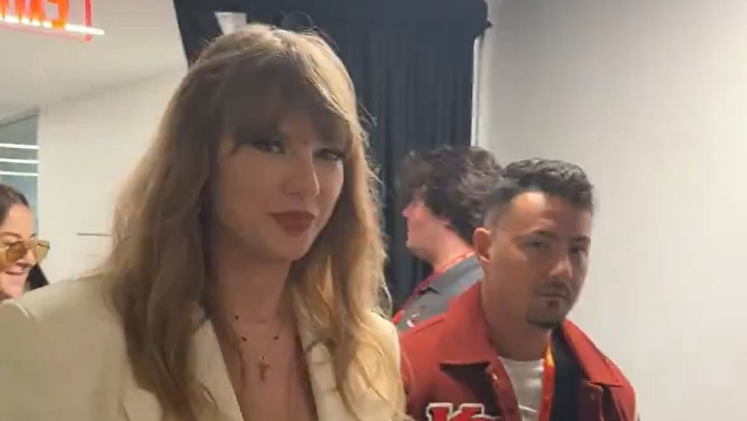 taylor-alert-–-who-is-taylor-swift’s-bodyguard?-singer-towers-over-mysterious-devoted-employee-who-went-with-her-to-toilet