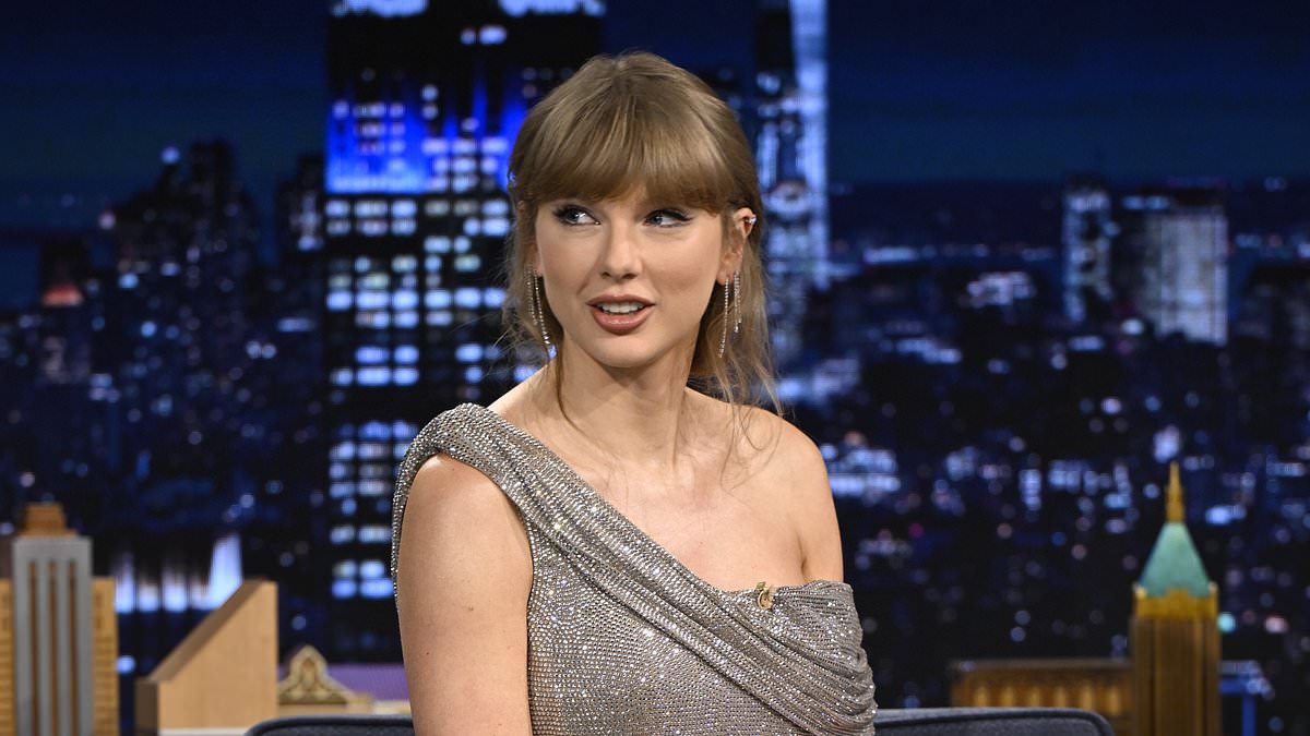 taylor-swift-alerts-–-taylor-swift-finally-gives-her-fans-an-update-on-the-fate-of-reputation-(taylor’s-version)