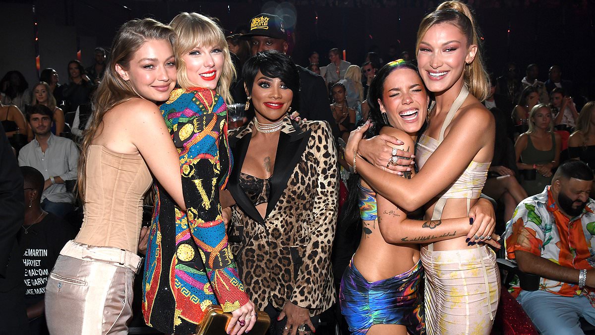 taylor-swift-alerts-–-taylor-swift-visits-friend-gigi-hadid-ahead-of-highly-anticipated-nuptials-at-madison-square-garden