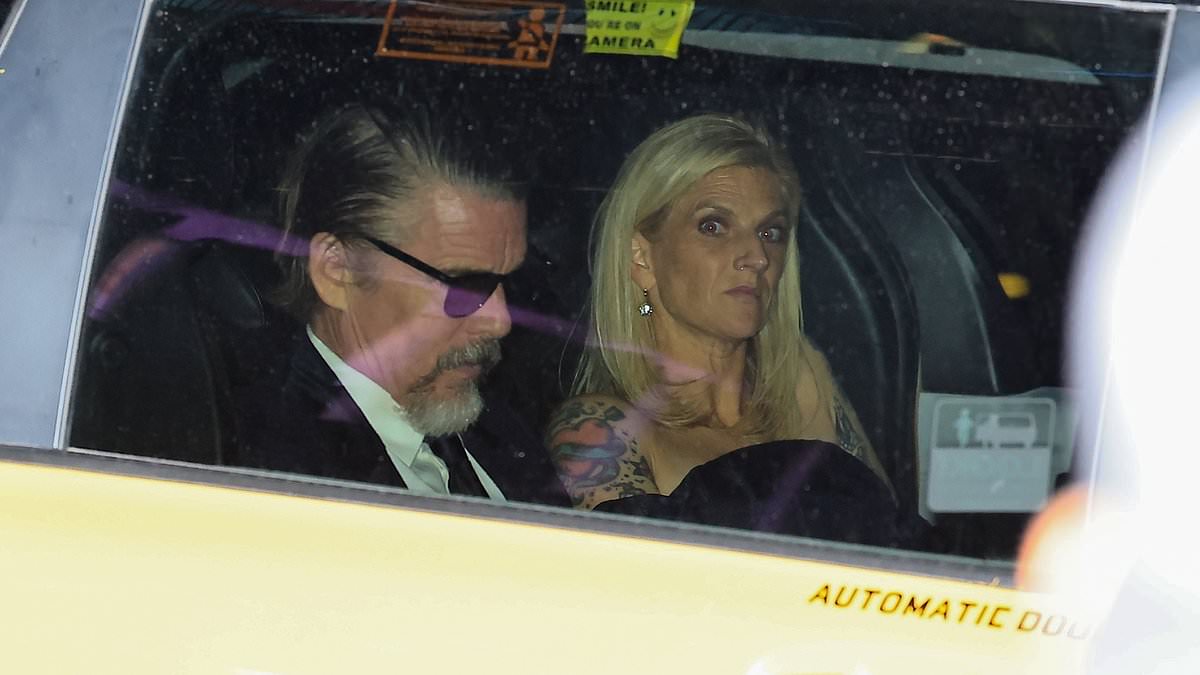 taylor-swift-alerts-–-photos-capture-star-studded-guests-leaving-taylor-swift’s-wedding