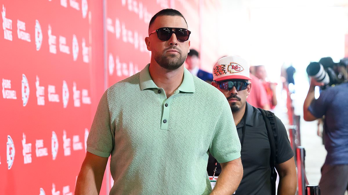 taylor-swift-alerts-–-newlyweds-taylor-swift-and-travis-kelce-seen-in-rare-selfie